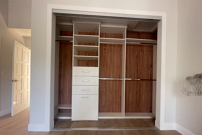 Closet 12