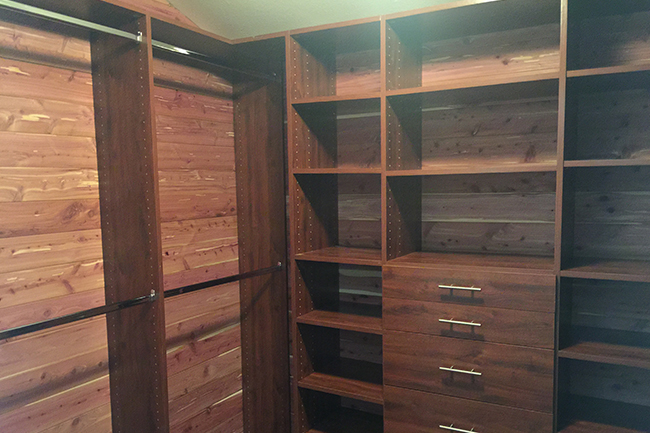 Closet 13