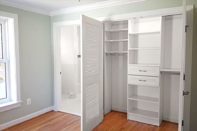 Closet 5